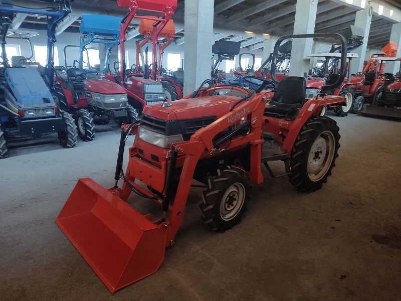 Malotraktor Kubota GL19DT + čelný nakladač