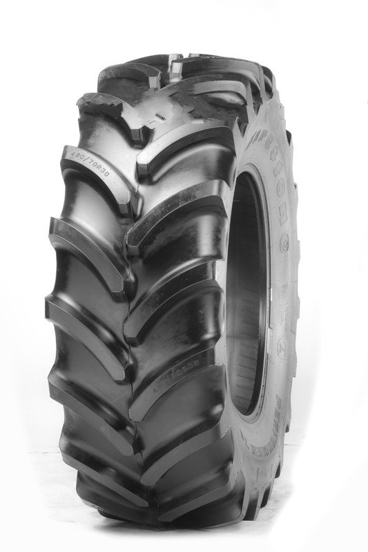 Pneumatika  320/70   R 24